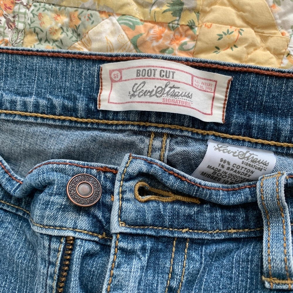Levi’s boot cut vintage jeans